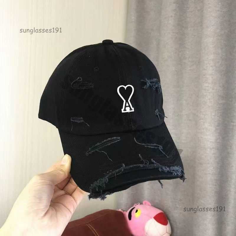 Ball Caps Luxury AMI Love Baseball Cap French Designer Sun Hat Classic Red Love Cotton Sun Hat
