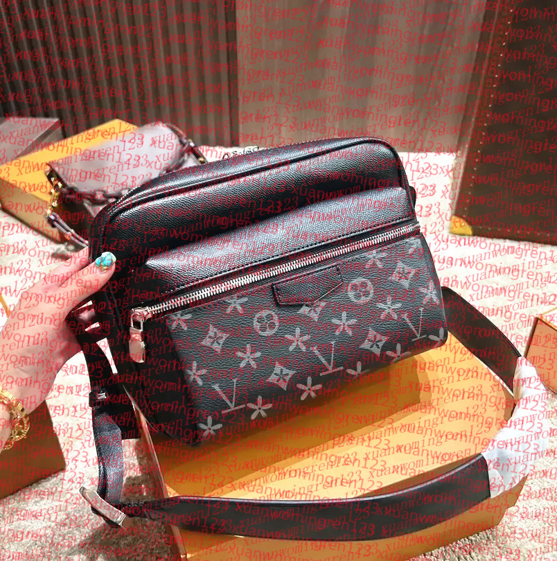 Mens fashion trio outdoor Waistpacks Designer Bag M69443 M30830 Womens satchel mens Clutch handbag CrossBody Totes bumbag Chest pack Leather