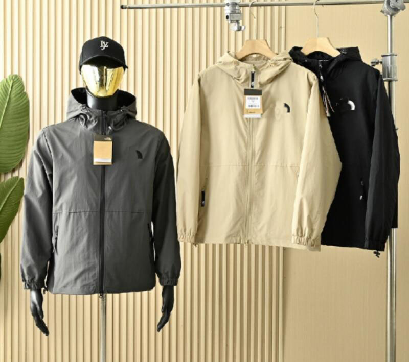 New mens outdoor jackets luxurious hooded windproof jacket high quality couples Outerwear sports leisure windbreakers coats