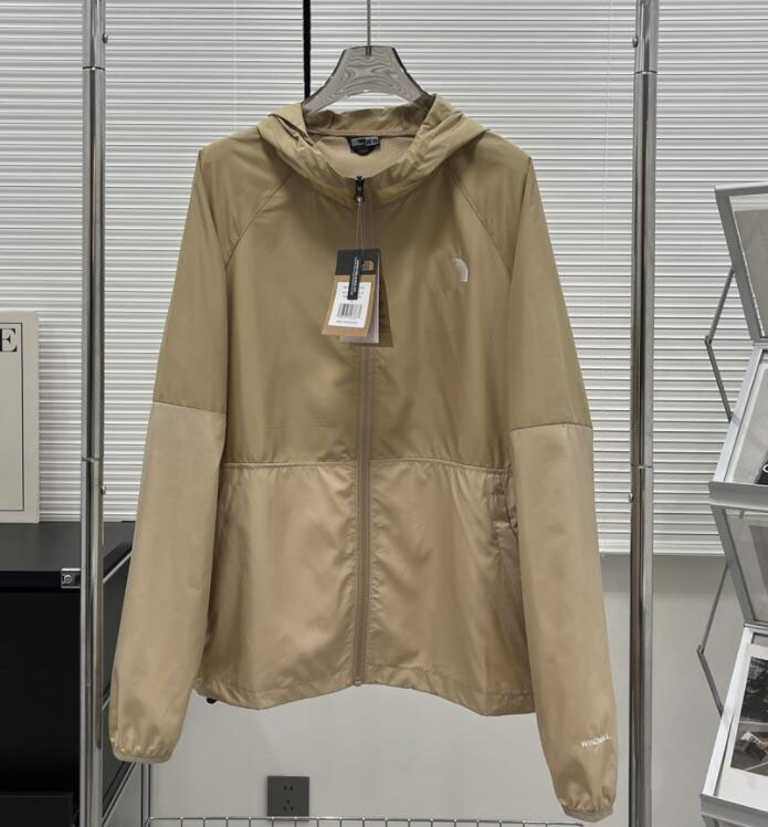 Summer lightweight jackets designer mens hooded sun protection coats skin clothing Top Grade embroidered Panelled couple outdoor sports jacket