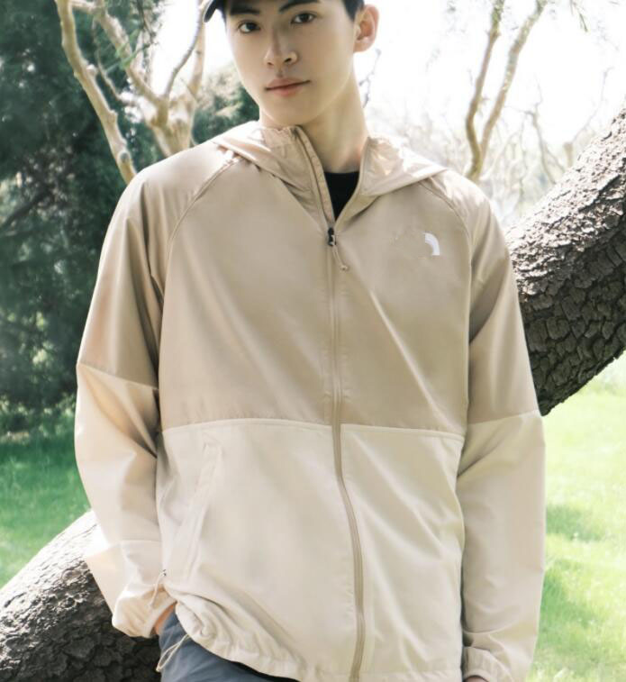 mens Lightweight Jackets Oversized Coat Unisex Outdoor embroidered Running high quality Panelled Breathable Hooded Sunscreen Clothing
