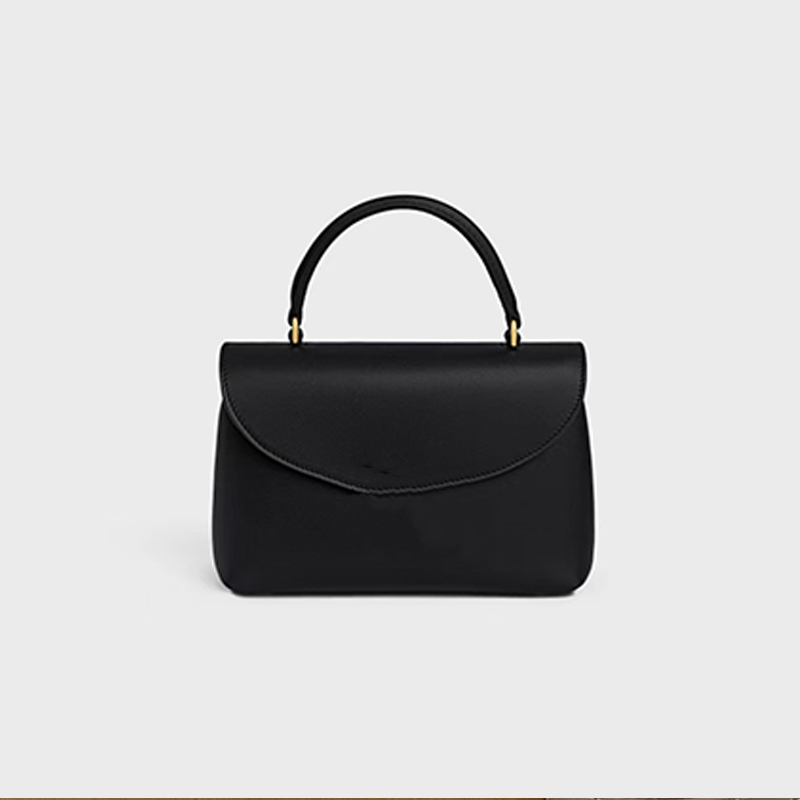 Le nouveau sac crossbody en cuir du créateur est super beau, simple et élégant, équipé de bretelles, de sacs à main et de différentes couleurs