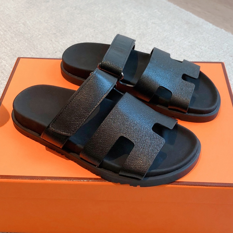 Chypre Sandals Designer Leather Women Man Slides Oran Sandal Summer Flat Shoes Fashion Beach Slippers Letter Outdoor Indoor With Dust Bag 35-43
