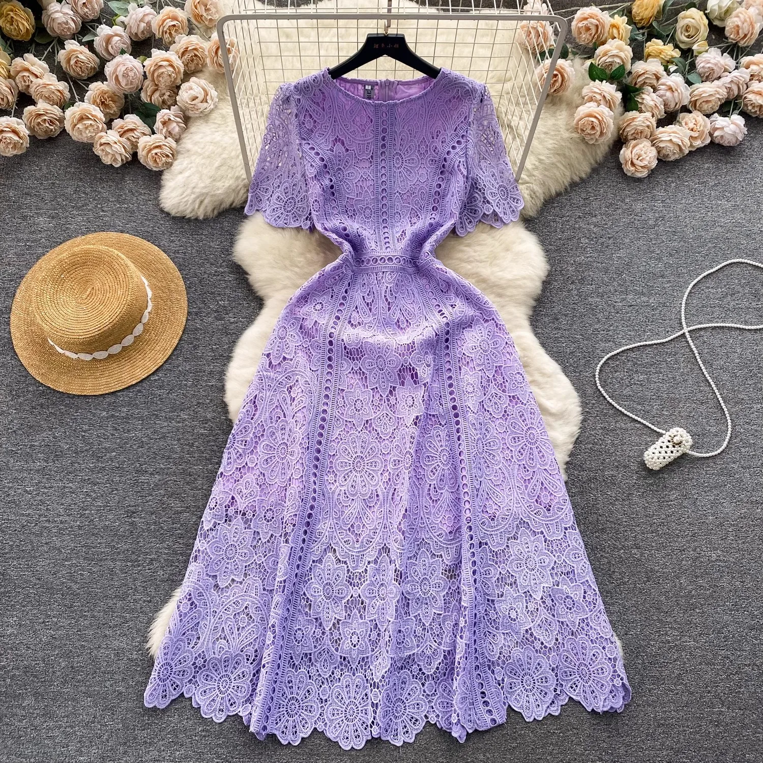 Nouveau élégant robe longue en dentelle bleue 2024 Femmes vintage Collier ronde à manches courtes à manches creux