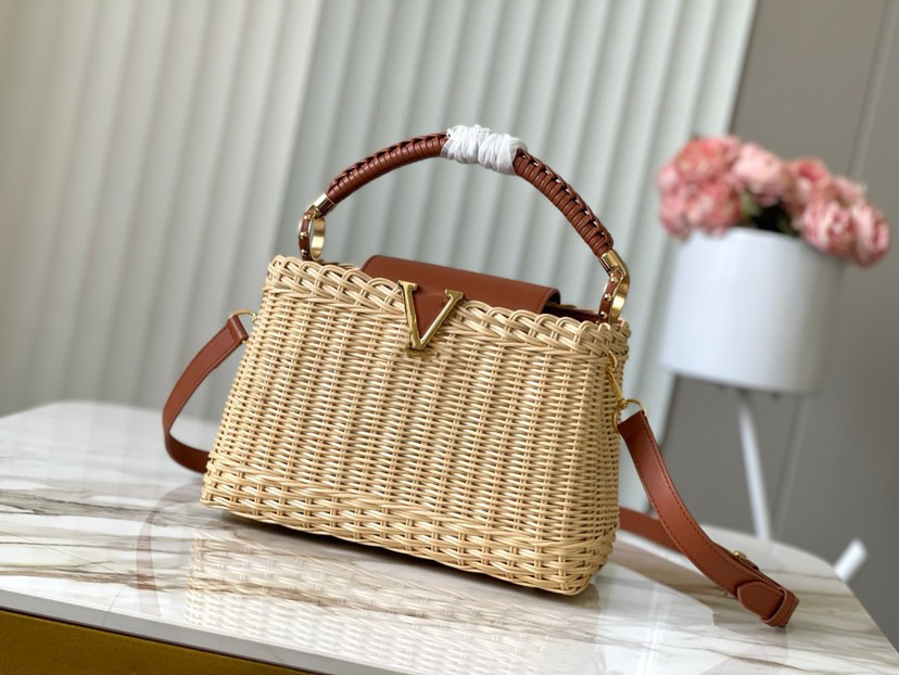 Sac de concepteur de qualité 10a capuccines pour femmes sacs d'épaule Chaîne Sac de messager toile en cuir réel sacs à main