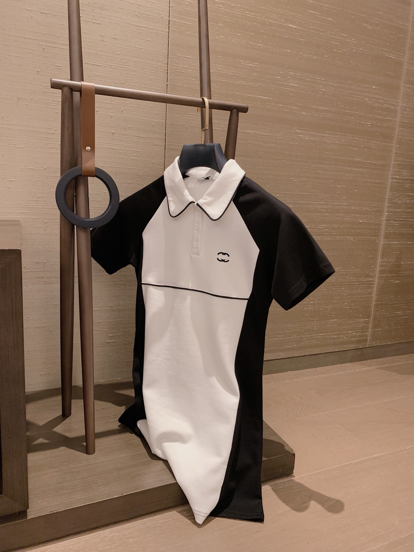 FANCE FANCE ROBE DU PRÉCRIEUR Brand Robes décontractées