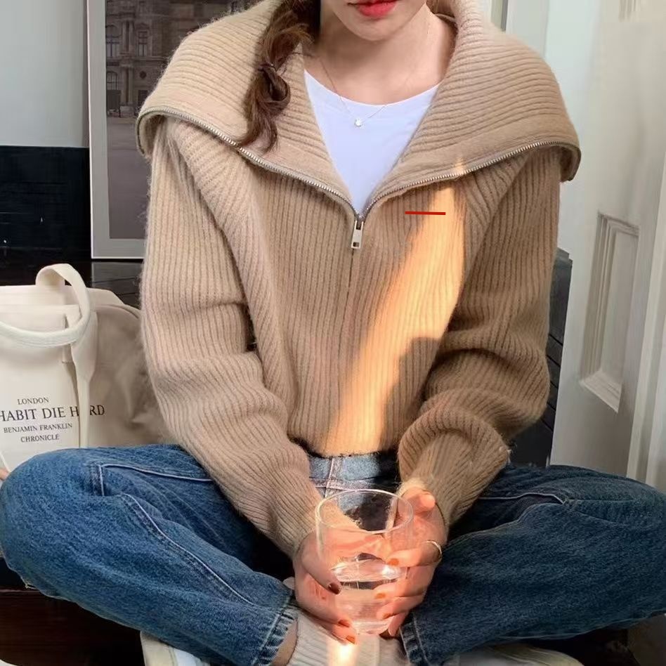 Women sweater knitted cardigan jacket designer apparel Triangle decoration sweaters zipper solid color jacket for autumn and winter coat
