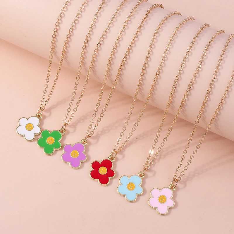 1pc belle émail sourire fleur collier pour femmes coloré fleur pendentif colliers boucles d'oreilles filles enfants anniversaire bijoux cadeauxXJ