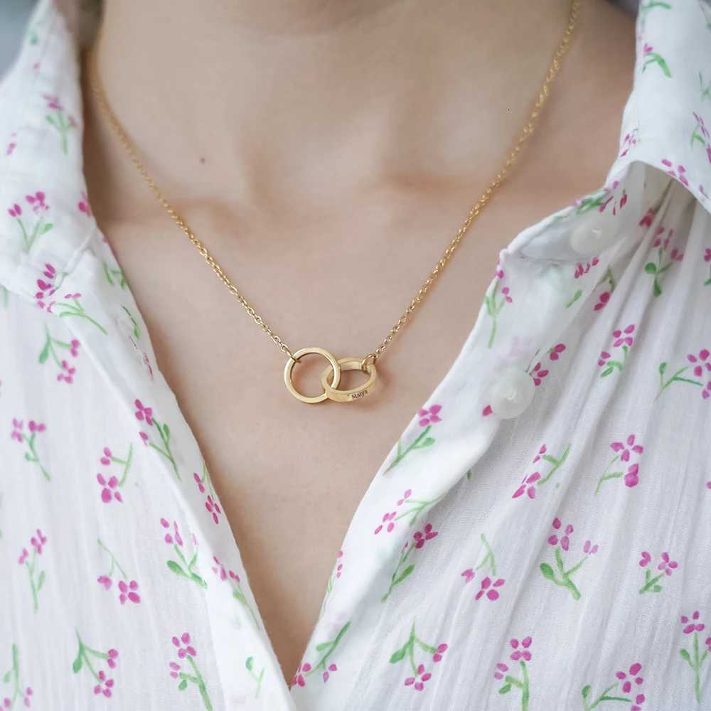 Collier classique à double anneau creux en acier inoxydable pour femmes, breloque à la mode, type de chaîne d'amitié, bijoux cadeau XJ251202