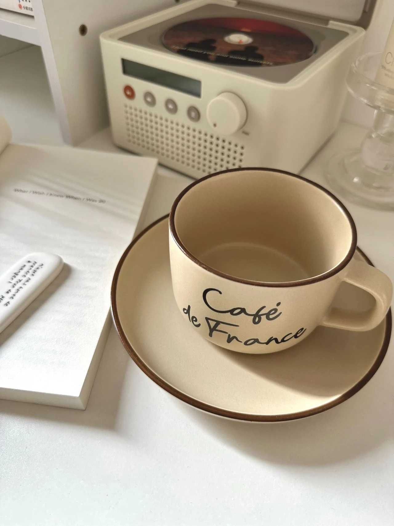 Ins Style Ceramic Coffee Cup Saucer Set Beige Vintage Breakfast Milk Coffee Mug French Restaurant High Quty Afternoon Teacups H251203-image-1087086161