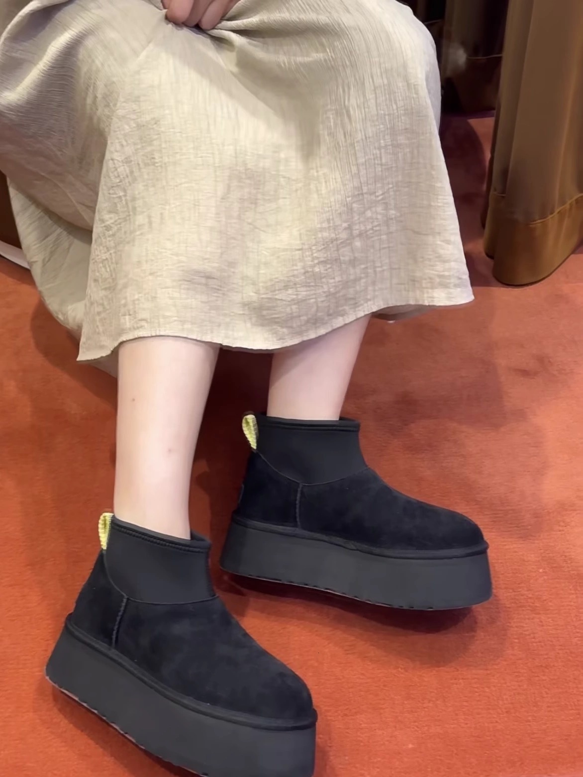 Thick soled height increasing snow boots for women's new winter wool lining, thickened warm cotton shoes, short elastic slim fit boots, designe