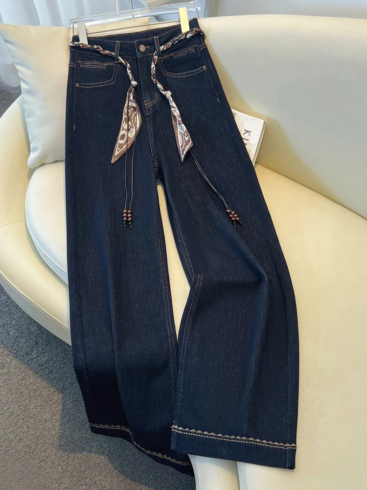 Pantaloni super jeans da donna a gamba larga blu denim autunnale con pantaloni dritti alla moda con cintura sciarpa di seta 251204