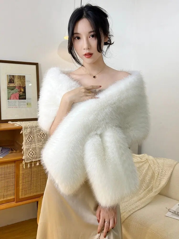 Élégant fausse fourrure de renard châle femmes écharpe col hiver chaud Cape mariage solide Pashmina peluche Wrap 251201