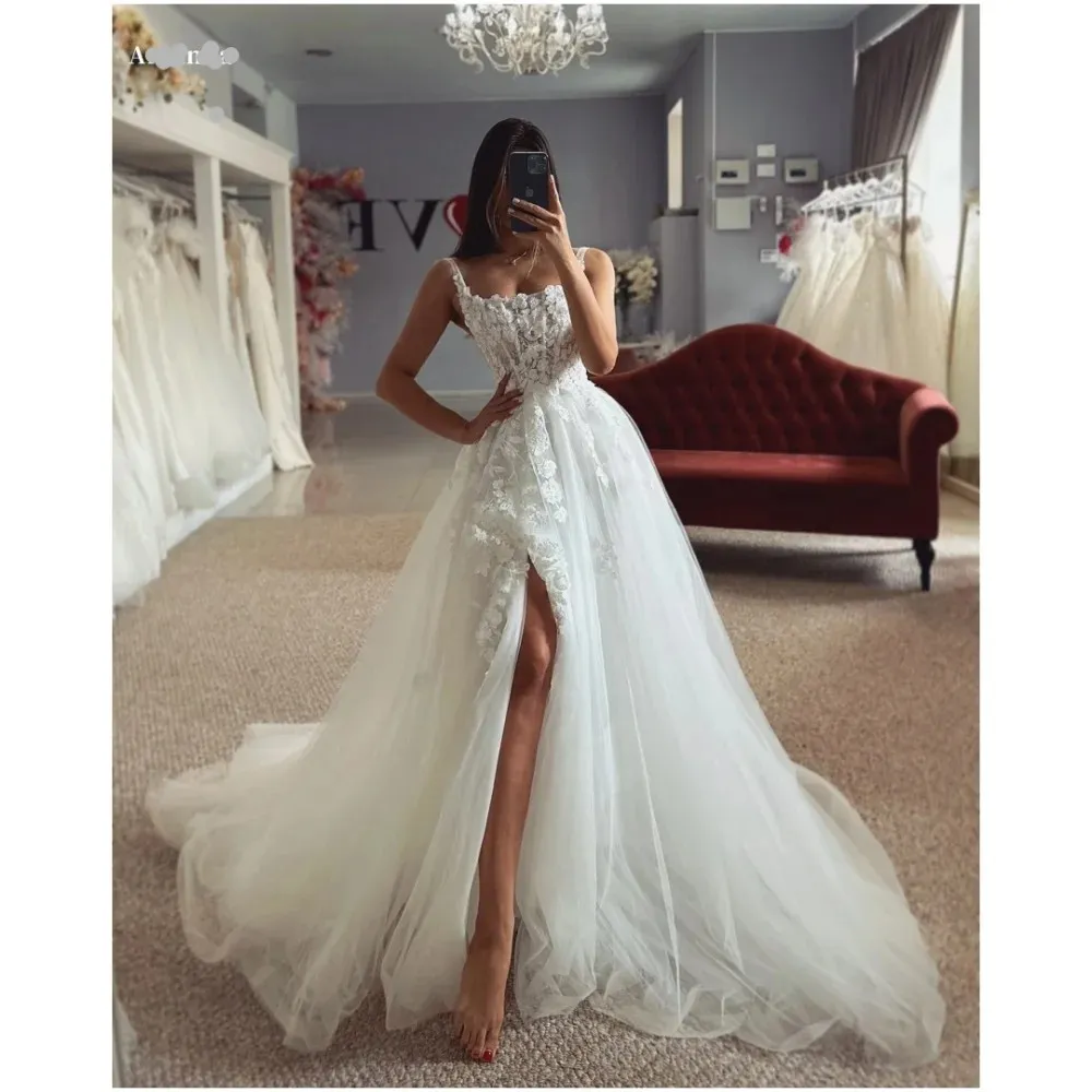 Side Slit Beach Wedding Dresses Spaghetti Straps A-Line Tulle Long Bridal Gowns Lace Appliques Customized Sleeveless Boho Bride Dress Vestidos De