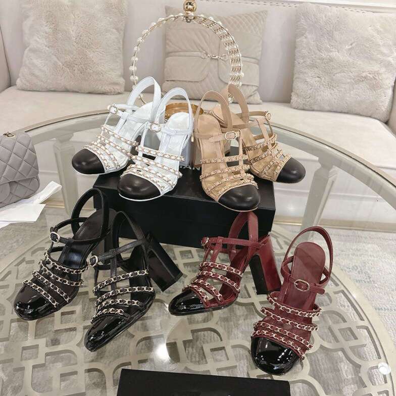 Bout rond en peau de mouton chaîne en métal décoration couleur blocage sabot talon épais sandale designer chaussure femme sandales de luxe mode S