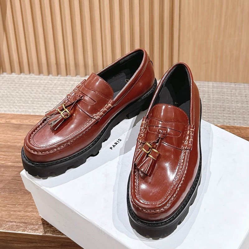 Scarpe da mulo con frange di lusso Mocassini da donna stile college Mary Jane Designer Scarpe casual Ladie Pelle bovina Scarpe da ginnastica dell'es