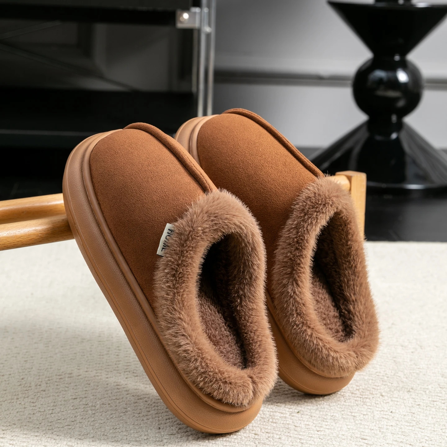 Mens Warm Non-Slip Slippers Plush Fleece Lined Fuzzy House Shoes with Thick Sole for Indoor Home Use in Fall/Winter 251201