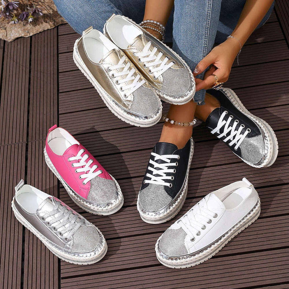 2025 Mode Nouvelles chaussures blanches de grande taille Femmes Livraison gratuite Créateur de niche Mocassins à plateforme en gros avec strass p