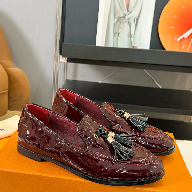 Mocassini piatti di design Scarpe da ginnastica con monogramma di lusso Scarpe da donna in pelle con frange Ladie Cherry Blossom Rosa Scarpe casual