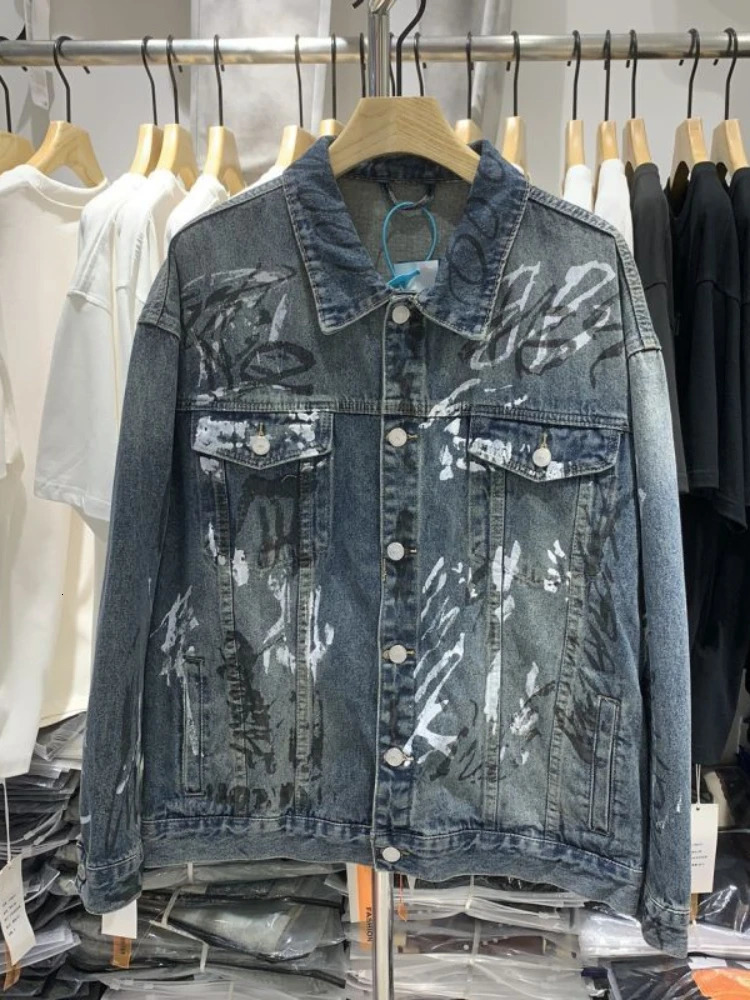 Men Graffiti Spray Paint n Denim Jacket Male Hip Hop Spring Autumn Loose Fit Harajuku Jeans Jacket Trend Casual Outerwear 251129