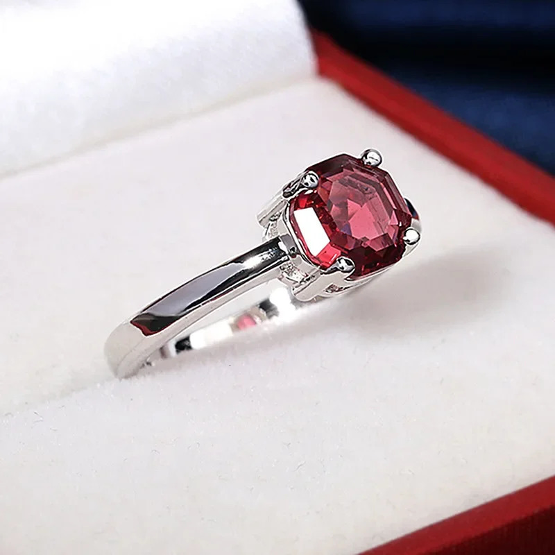 Red Ruby Oval Egg Shape Gemstone Sterling 925 Silver Wedding Rings For Women Bridal Fine Jewelry Engagement Bague Accessories 251204