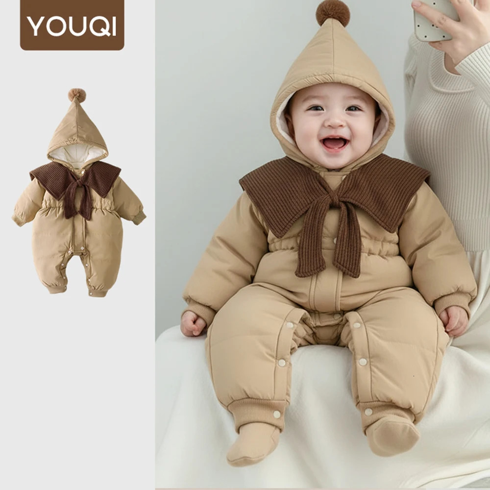 Combinaison à capuche chaude pour bébé, couleur kaki, écharpe en velours épais, décoration, chapeau en boule de fourrure, pour l'extérieur, hiver