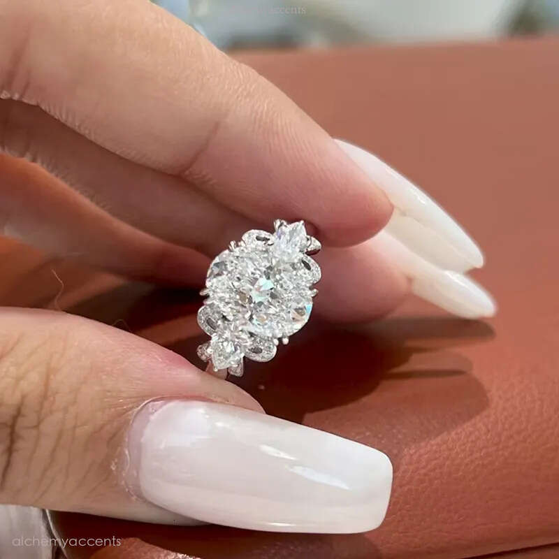 Sparkling Handmade Wedding Rings Deluxe Jewelry Pure 100% 925 Sterling Silver Large Oval Cut Lab Moissanite Diamond Gorgeous Lady Women Engagement B