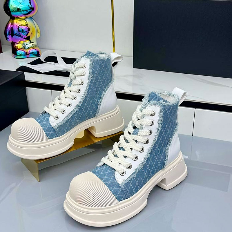 Luxury Popular Ankle Boots Womens Lace Up High Top boot Designer Round Toe Denim Motorcycle boot Ladie Thick Heeled boots Rubber Outsole Sizes 35-41