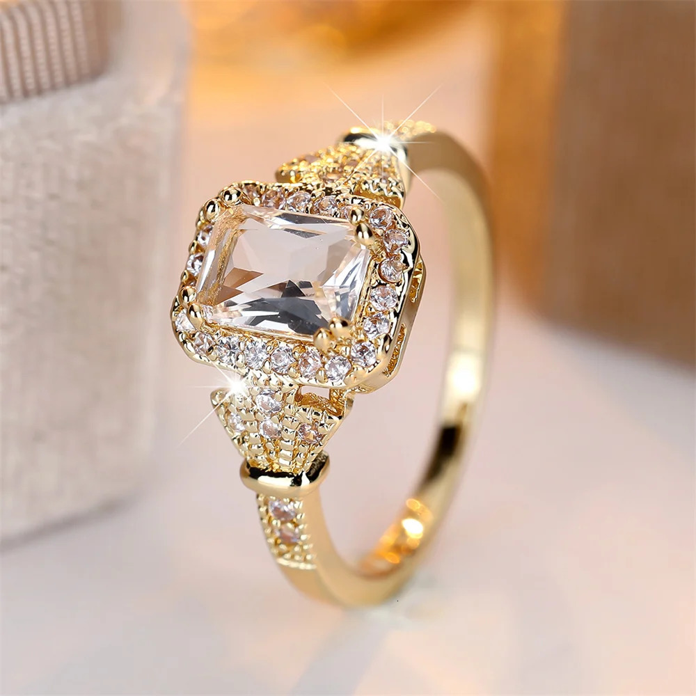 Cristal carré Zircon pierre anneaux pour femmes Vintage couleur or bandes de fiançailles bijoux de mariage mariée cadeaux polyvalents 251204
