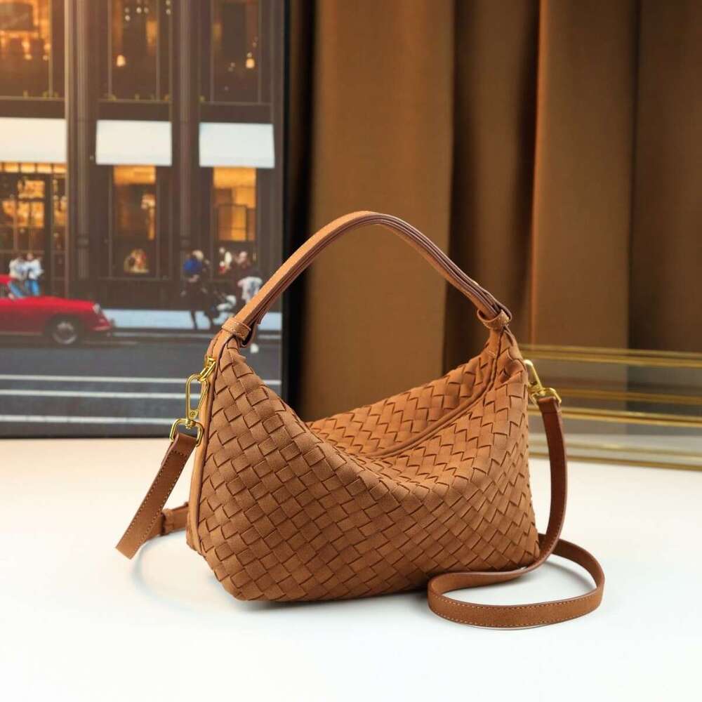 Designer Bag Women's 2025 Autumn Winter New Fashion Simple Solid Color Handheld Small Square Elegant Style Single Shoulder Crossbody Woven B