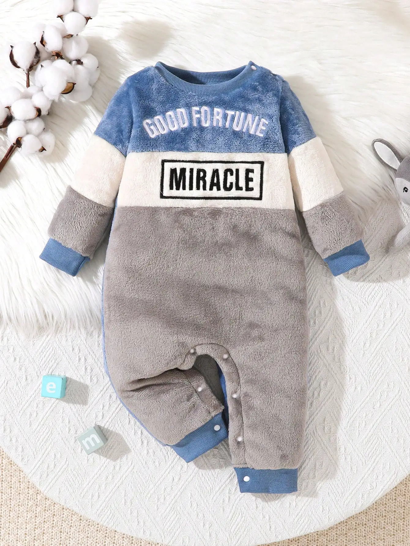 Autumn And Winter Baby Velvet Warm Comfortable Soft Outdoor Windproof Casual Cute Long Sleeve Jumpsuit Patchwork Letter Printing 251204