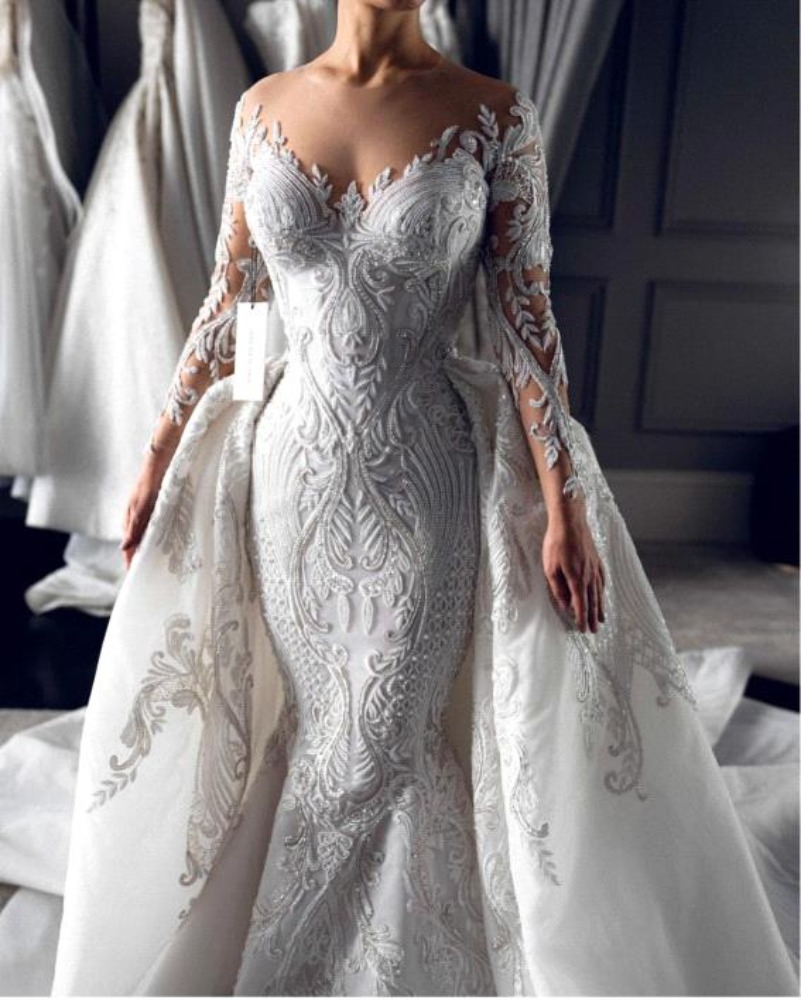 Luxury White Mermaid Lace Long Sleeves Wedding Dress With Detachable Train Arabic Dubai 3D Appliqued Botton Covered Back Bridal Gowns Robe de mariag