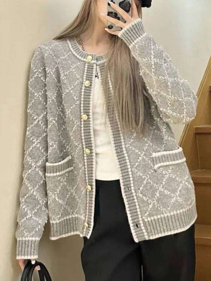 Cardigan tricoté à carreaux à manches longues pour femme, pull décontracté, manteau ample, poches, vêtements d'hiver élégants, mode automne