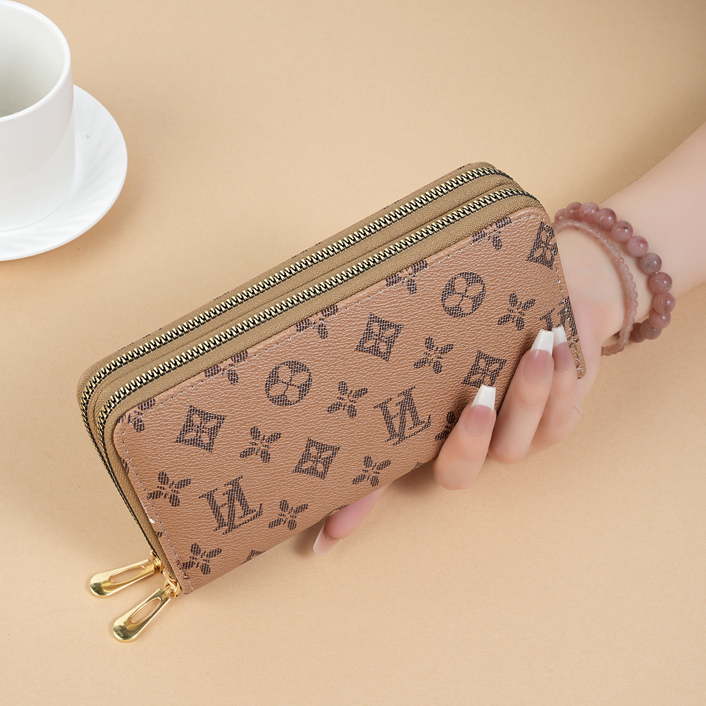 Portefeuille long avec lettres imprimées pour femmes, sac à main de grande capacité à double fermeture éclair, sac de téléphone vintage à la mode