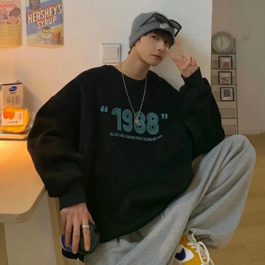 M-8XLKorean Ins Simple Digital Print Round Neck Long Sleeved Sweatshirt for Men Fashionable Loose Oversized Sweatshirt for Men251129