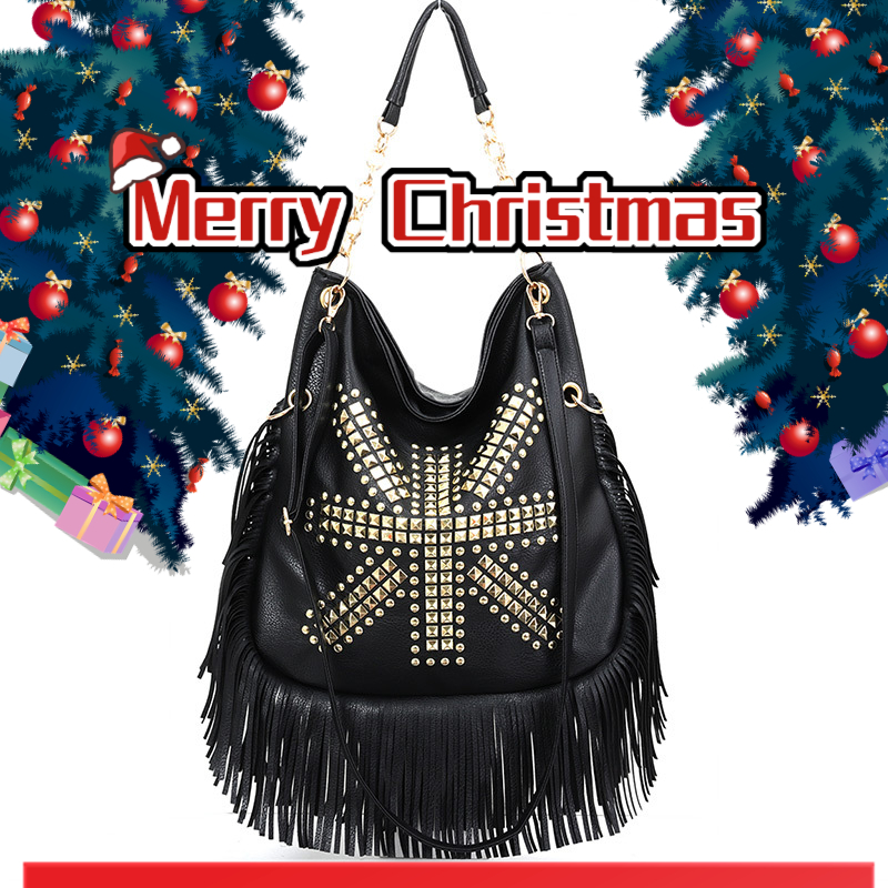 Sac à pompon en cuir souple de saule à rivets à la mode européenne et américaine Cadeau de Noël Sac de luxe Sac à main à la mode pour femmes Une