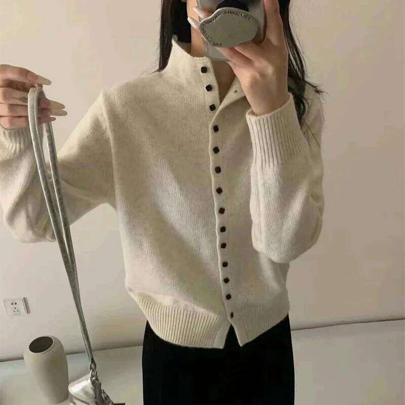 Créateur de mode Nouveau doux confortable col montant pull cardigan femmes simples cardigans à simple boutonnage manteau automne solide vêtements