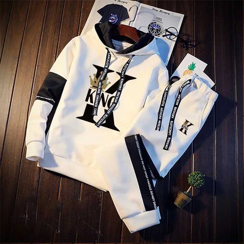 Qualité extérieure Automne Hiver Simple Quotidien Mens Survêtement Sports Casual Sweats à capuche simples et pantalons de survêtement Confort Jog