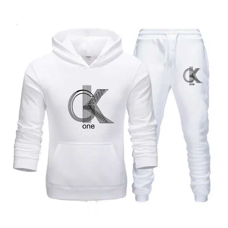 2024 New Mens Autumn and Winter Set Hoodie Trousers Casual Sportswear Male Sports Brand Clothing Sportswear X251205