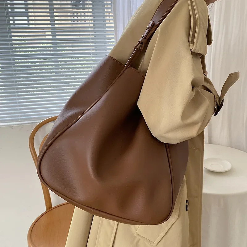 Tote Bag Woman 2025 Trend Large Capacity Female Shoulder Bag High Quality Leather Simple Woman Handbag Purse 251204