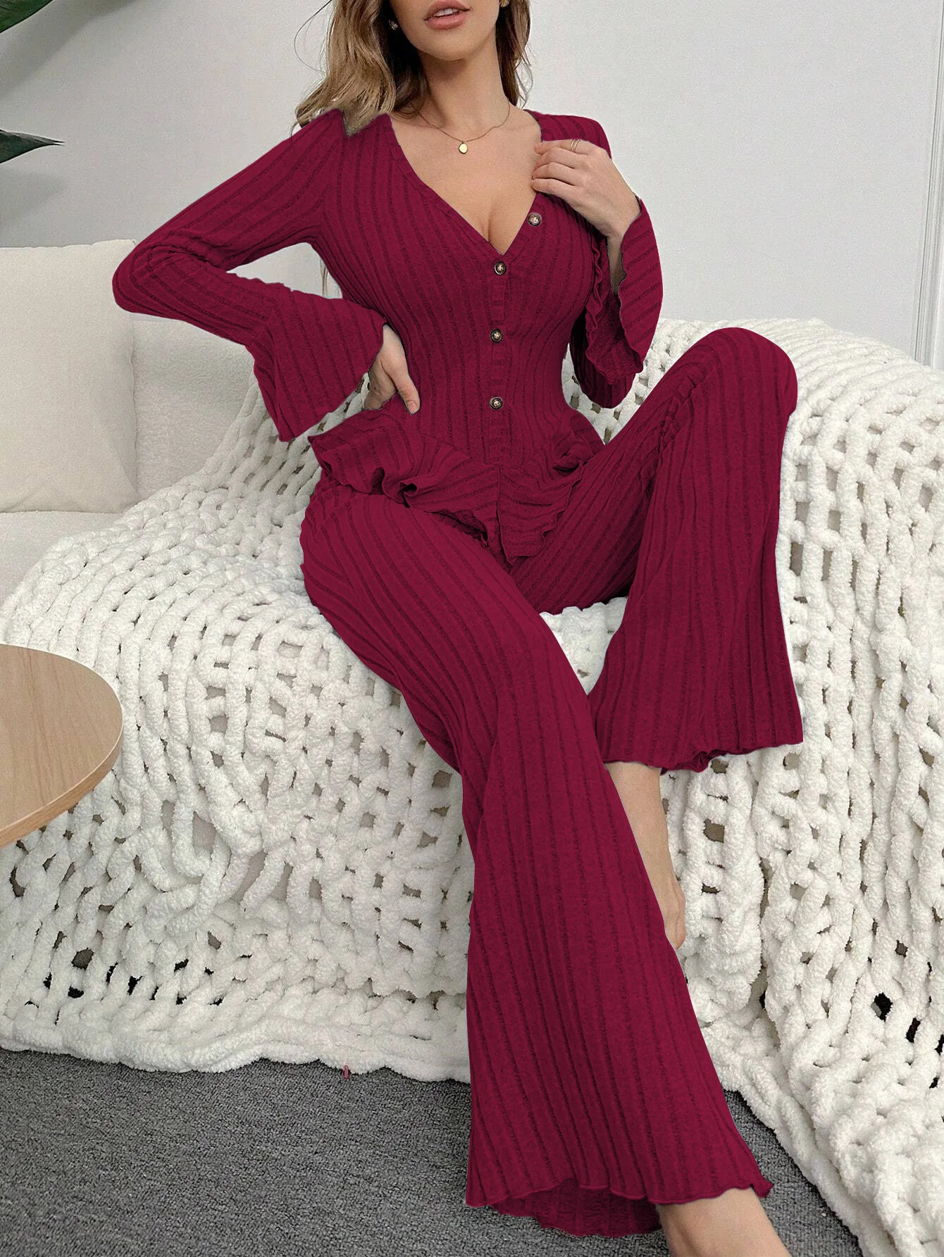 Femmes Automne Hiver Rouge Pyjamas Ensembles Vêtements De Nuit Deux Pièces Sexy Col En V À Manches Longues Hauts Et Pantalons Ensemble Loungewear