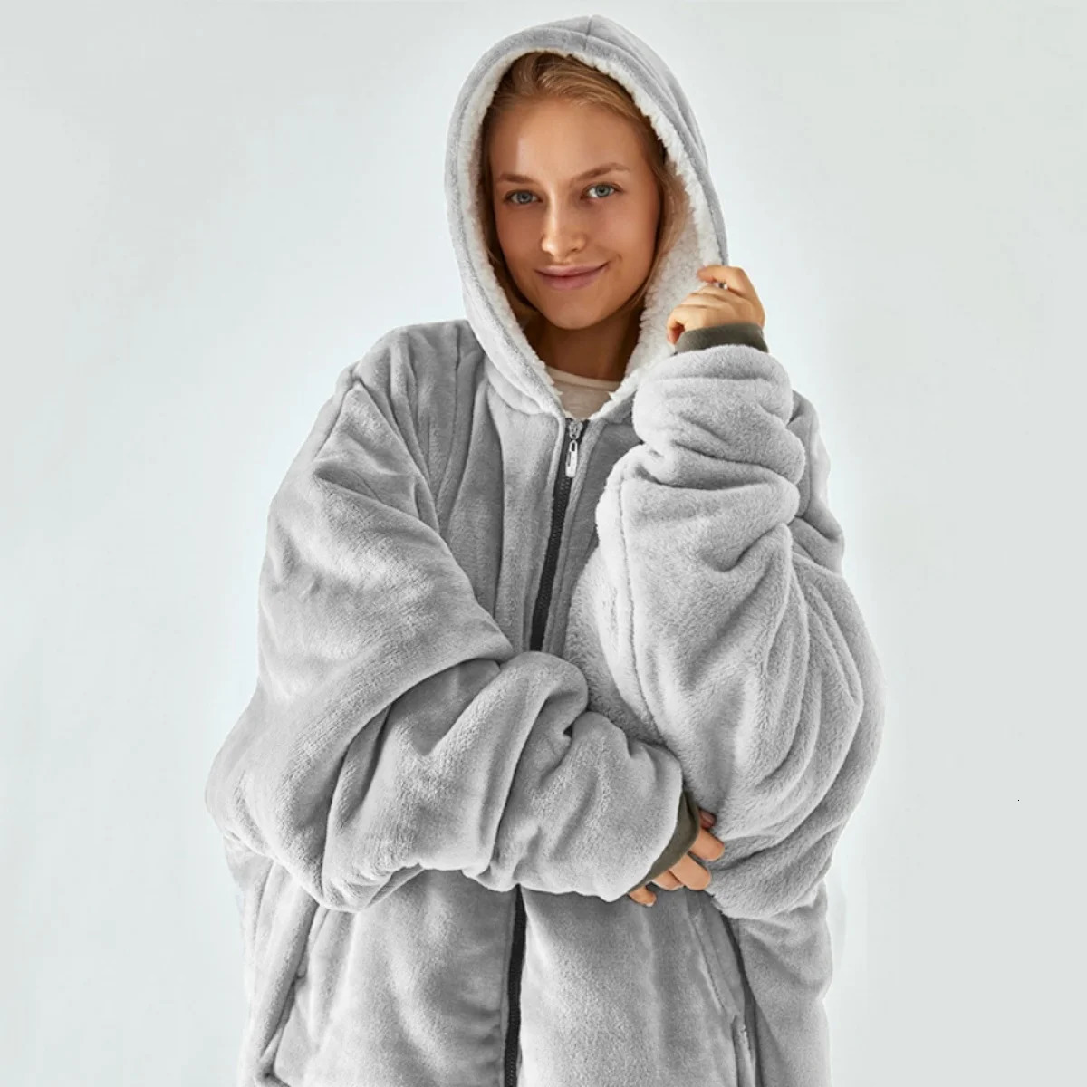 Solid color home warm plus velvet hooded zipper clothes ladies flannel plush nightgown 251129