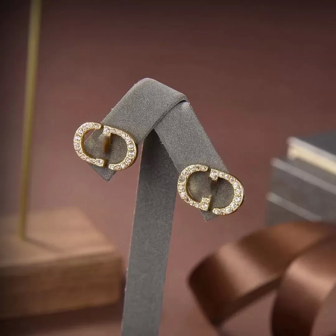 boucles d'oreilles en diamant complet 18 carats femmes boucles d'oreilles lettre d'or boucle d'oreille de créateur en acier inoxydable classique