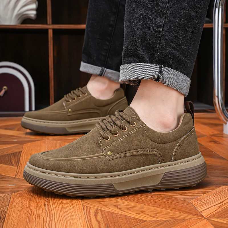 Les chaussures décontractées d'affaires minimalistes pour hommes sont à la mode, polyvalentes, légères et confortables, chaussures de skateboard