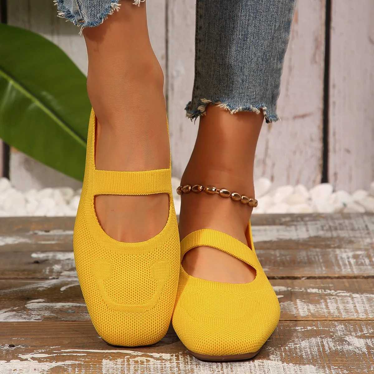 Fashionable and Comfortable Mesh Flat Loafers Retro Breathable Work Casual Womens Shoes Shallow Pointed Toe Shoes W251205