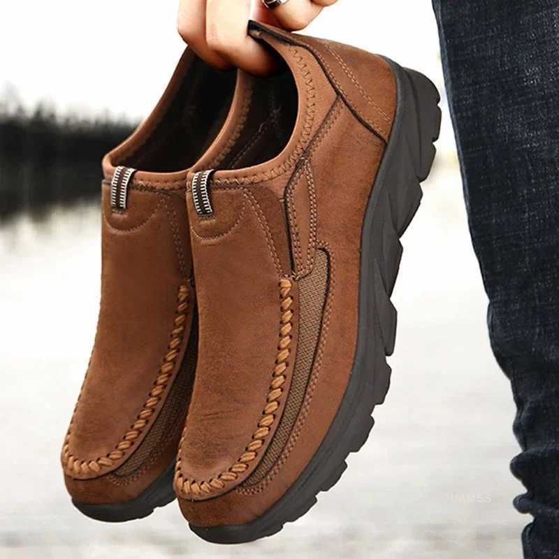 Men Casual Shoes Breathable Loafers 2025 New Fashion Comfortable Flat Handmade Retro Leisure Loafers Shoes Hot Zapatos De Hombre W251205