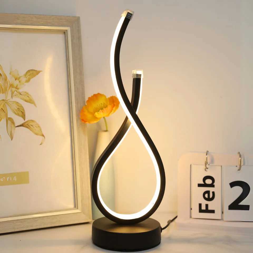 Lampe de table LED de style moderne avec gradation à trois couleurs et alimentation USB - le choix parfait pour la décoration de la maison M25120