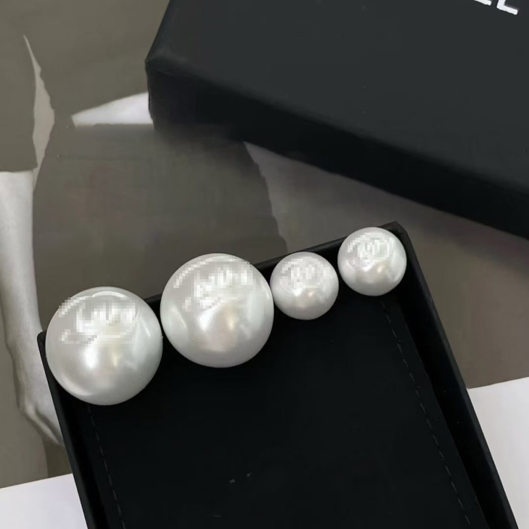 Big Pearl earrings Letter C women designer earrings White round ball earrings Classic New Style Stud Lady Fashion earrings Designer Jewelry for Wedd