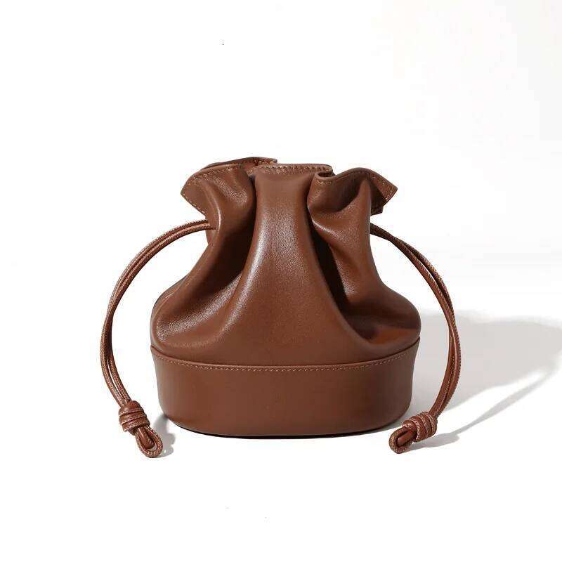 Cordon Nuage En Cuir Véritable Nouvelle Haute Couture Aisselle Épaule Grande Capacité Seau Sac Bandoulière Sacs Pour Femmes St251205