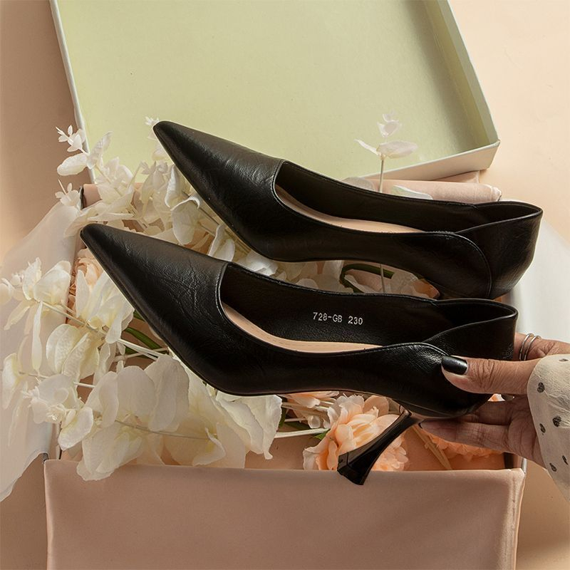 Free shipping Designer Dress Shoes 2025 New Fashionable Versatile High Heels for Women Soft Leather Pointed High Heels